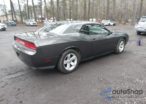2013 Dodge Challenger Sxt z USA, uszkodzony, nr VIN 2C3CDYAG2DH724726